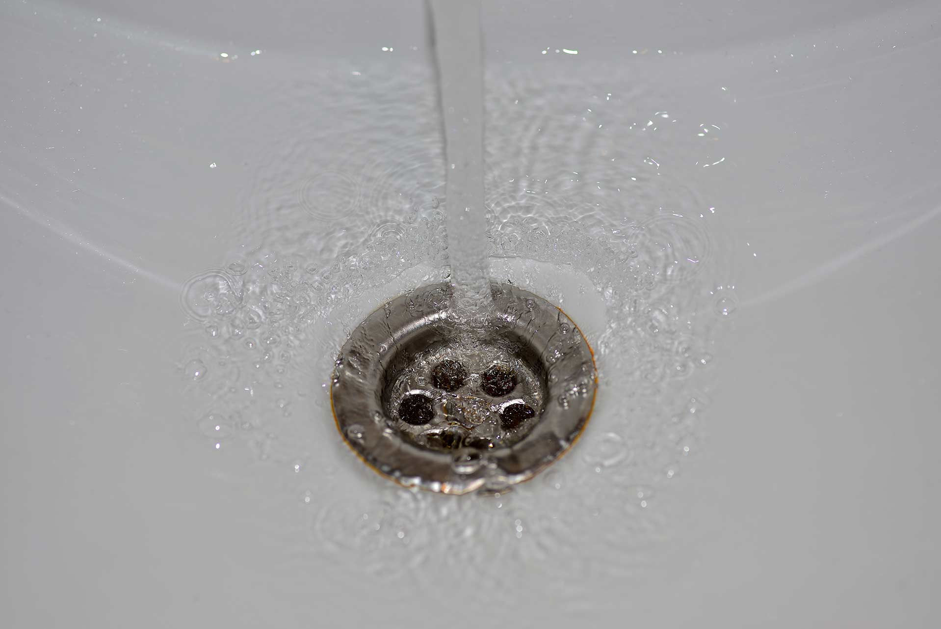 A2B Drains provides services to unblock blocked sinks and drains for properties in Purfleet.